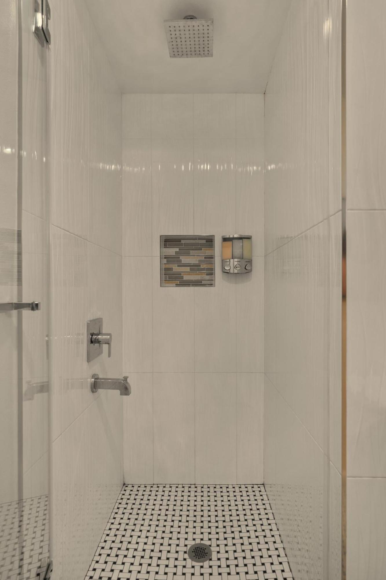 Safari Adventure: Arcade, Golf, Playground, Cars & More! Garden Grove