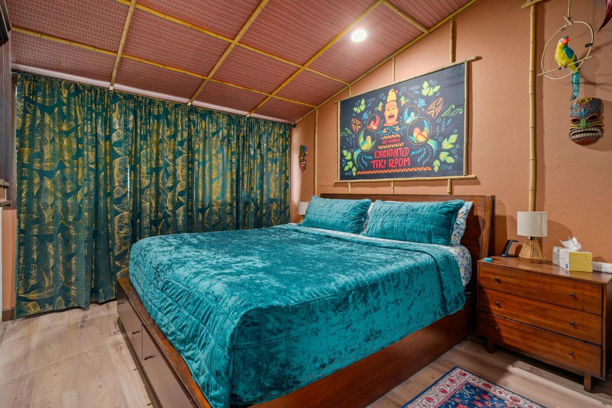 Holiday home Safari Adventure: Arcade, Golf, Playground, Cars & More! Garden Grove