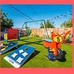 Safari Adventure By Oc Adventure Homes Holiday home Garden Grove