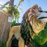 Safari Adventure By Oc Adventure Homes Holiday home Garden Grove